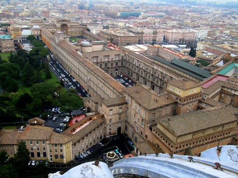 Vatikanmuseet er enormt. Bestem deg på forhånd hva du vil se. Det sixtinske kapellet nederst til høyre Vatikanmuseet, Roma, Unescos liste over Verdensarven, romerriket, Forum, antikken, historiske bydeler, gamlebyen, Trastevere, den evige stad, Tiber, Vatikanet, Panthon, Roma, Midt-Italia, Italia