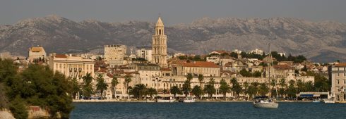 Split, Adriaterhavet, gamlebyen, historisk bysenter, keiserpalasset, Diokletian, Unescos liste over Verdensarven, romertid, middelalder, Makarskakysten, Split og øyene, Kroatia
