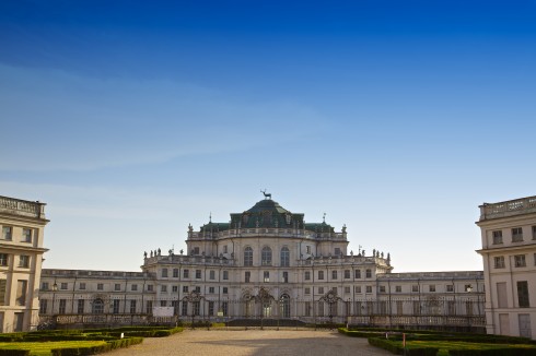 Stupinigi er et enormt jaktslott tegnet av Filippo Juvarra. Palasset ligger ni kilometer utenfor sentrum av Torino. Palazzo Stupinigi, Torino, Valle d'Aosta og Piemonte, Unescos liste over Verdensarven, barokk-arkitektur, Nord-Italia, Italia