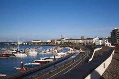 Azorene, havnepromenaden i Ponta Delgada, Sao Miguel