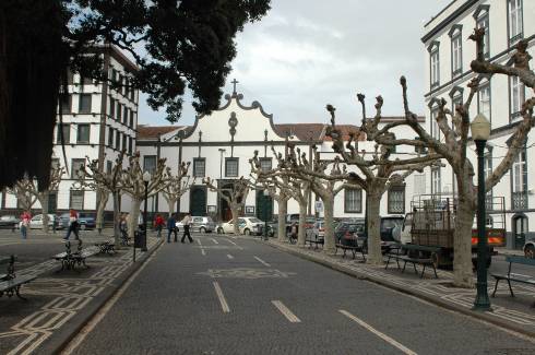 Mange som besøker Ponta Delgada blir overrasket over hvor mye av den historiske arkitekturen som er bevart Ponta Delgada, Sao Miguel, Azorene