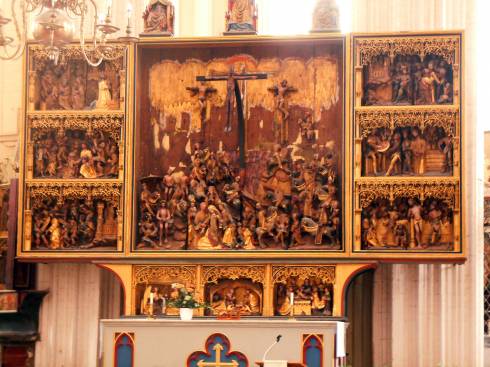 Det berømte høyalteret i St Nikolaikirche ble skåret cirka år 1480 av en ukjent kunstner. Foto: © reisdit.no Stralsund, Unescos Verdensarvliste, Wismar, Lübeck, Hansaen, Hanseatforbundet, Mecklenburg Vorpommern, Nord-Tyskland