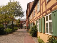 St Johanniskloster består delvis av bindingsverk-bebyggelse - riktig idyllisk. Foto: © reisdit.no St Johanniskloster, Stralsund, Unescos Verdensarvliste, Wismar, Lübeck, Hansaen, Hanseatforbundet, Mecklenburg Vorpommern, Nord-Tyskland