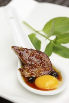 Pintxos kan være så mangt, her finnes alt fra tradisjonelle tapas til mer dristige varianter. Foto: © Turismo San Sebastián San Sebastián, ferieby, badeby, Playa de la Concha, gourmet, pintxo, Donostia, Baskerland, Guipuzskoa, surfing, Nord-Spania, Spania