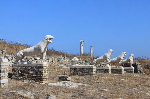 De berømte løvene på den ubebodde naboøya Delos - to av dem ble bragt til London og står i dag der - utendørs Mykonos, Delos, løvene, Kykladene, Hellas