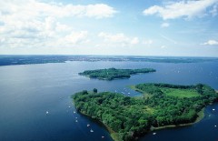 Panorama over den vakre Schweriner See - ikke akkurat det vi forbinder med Øst-Tyskland, kanskje... Foto: © Stadtmarketing GmbH Schwerin Schweriner See, Nord-Tyskland