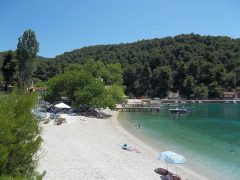 Agnontas er en liten badeby som også lokalbefolkninger reiser til for å bade og spise iunsj. Foto: © reisdit.no Skopelos, Agnontas, Øyene, Sporadene, Hellas