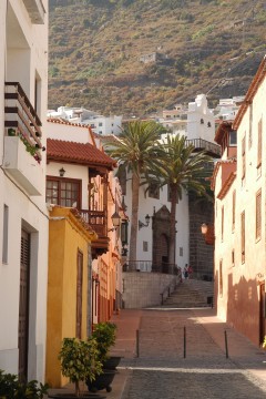 Garachico ble grunnlagt i år 1496 av kjøpmenn fra Genova, og store deler av den opprinnelige bebyggelsen står fremdeles. Foto: © webtenerife.com Tenerife, Garachico, gamlebyen, Kanariøyene, Spania