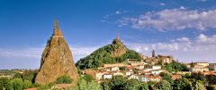 Le Puy-en-Velay med sine karakteristiske sukkertopper. Foto: © Office de Tourisme du Puy en Velay Le Puy-en-Velay, Unescos liste over Verdensarven