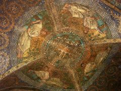 Hele arkade-rundgangen på grunnplanet i Pfalzkapelle er dekorert med takmosaikker - her ett av de av de 16 krysshvelvene. Foto: Mattana / Wikipedia Aachen, Kaiserpfalz, Pfalzkapelle, Karl den Store, pilegrimsmål, karolingisk romansk arkitektur, tidlig middelalder, tidlig kristendom, skattkammeret, klosterhage, Unescos liste over Verdensarven, Vest-Tyskland