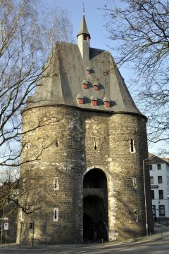 Aachen, Marschiertor, Kaiserpfalz, Pfalzkapelle, Karl den Store, pilegrimsmål, karolingisk romansk arkitektur, tidlig middelalder, tidlig kristendom, skattkammeret, klosterhage, Unescos liste over Verdensarven, Vest-Tyskland