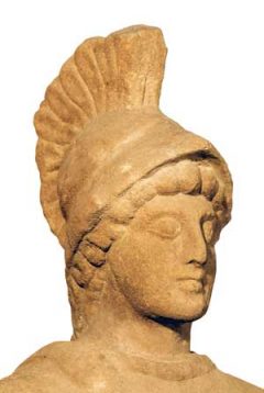I The Yorkshire Museum kan du se mange gjenstander fra romertiden, blant annet dette hodet av guden Mars. Foto: © Yorkshire Museum The Yorkshire Museum, York, Yorkshire, middelalder, katedral, The York Minster, vikinger, vikingtid, romere, romertid, Konstantin den Store, angelsaksere, England, Storbritannia