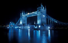 Tower Bridge åpnet i år 1894 og har siden vært elsket av byens innbyggere. Foto: © visitlondonimages britainonview London Tower Bridge, British Museum, romerne, middelalder, historisk, Unescos liste over Verdensarven, Tower, England Storbritannia