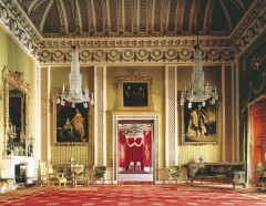 Buckingham Palace har praktfulle overdådig dekorerte interiører. Her fra forhallen til tronerommet. Foto: © Buckingham Palace / Derry Moore London, British Museum, romerne, middelader, historisk, Unescos liste over Verdensarven, Tower, England Storbritannia