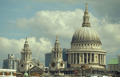St Paul's Cathedrals kuppel, konstruert av Christopher Wren, dominerer London Citys bybilde. Foto: © visitlondonimages britainonview London, St Paul's Cathedral, British Museum, romerne, middelader, historisk, Unescos liste over Verdensarven, Tower, England Storbritannia