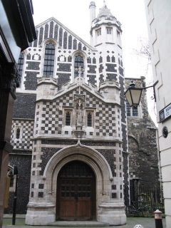 Den vakre nordportalen til middelalderkirken St. Bartholomew the Great. Foto: Mike Quinn / Wikipedia London, St. Bartholomew the Great, romerne, middelader, historisk, Unescos liste over Verdensarven, Tower, England Storbritannia