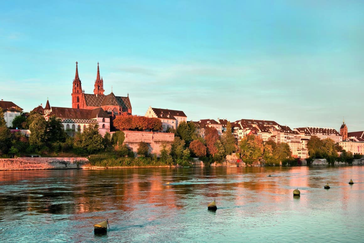 Basel, romertid, middelalder, kulturseverdigheter, gamlebyen, marktplatz, Sveits