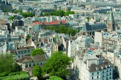 Latinerkvarteret med gatemylderet rundt kirkene St.-Julien-le-Pauvre fra 1100-tallet til venstre og St.-Severin fra 1200-tallet til høyre. Foto: © Paris Tourist Office / Daniel Thierry Paris, Ile de Cité, Notre Dame, middelalder, Tuilerie, obelisken, Ile de France, Unescos liste over Verdensarven, Seinen, Nord-Frankrike, Frankrike