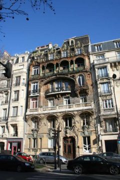 Et av Europas flotteste Art Nouveau-arbeider innen arkitektur finnes i Paris - nærmere bestemt Avenue rapp nr 29. Foto: Binche / Wikipedia Paris, art nouveayu, Hôtel des Invalides, Grand Palais, Latinerkvarteret, Champs Élysées, Ile de Cité, Notre Dame, middelalder, Tuilerie, obelisken, Ile de France, Unescos liste over Verdensarven, Seinen, Nord-Frankrike, Frankrike