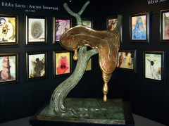 Espace Dali er et museum fylt med skulpturer av Salvador Dali. Foto: © Paris Tourist Office / Alexandra Lejeune Paris, Montmartre, Bercy Village, Hôtel des Invalides, Grand Palais, Latinerkvarteret, Champs Élysées, Ile de Cité, Notre Dame, middelalder, Tuilerie, obelisken, Ile de France, Unescos liste over Verdensarven, Seinen, Nord-Frankrike, Frankrike