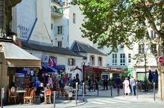 Avslappet stemning på Place Saint André des Arts i Latinerkvarteret - på fransk; Quartier Latin Foto: © Paris Tourist Office / Jacques Lebar Paris, Ile de Cité, Notre Dame, middelalder, Tuilerie, obelisken, Ile de France, Unescos liste over Verdensarven, Seinen, Nord-Frankrike, Frankrike