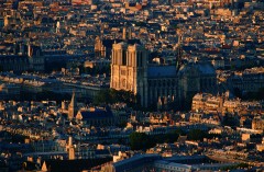 Den mer enn 800 år gamle Cathédrale Notre Dame ruver i bybildet. Foto: © Paris Tourist Office / David Lefranc Paris, Notre Dame, middelalder, Tuilerie, obelisken, Ile de Cité, Ile de France, Unescos liste over Verdensarven, Seinen, Nord-Frankrike, Frankrike
