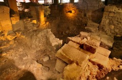 Fra La Crypte archéologique du Parvis Notre Dame, som er restene av byen fra romersk og keltisk tid. Foto: © Crypte Paris, Crypte archéologique, Ile de Cité, Notre Dame, middelalder, Tuilerie, obelisken, Ile de France, Unescos liste over Verdensarven, Seinen, Nord-Frankrike, Frankrike