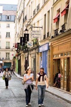 Et steinkast fra øya Ile de Cité og Notre Dame ligger det sjarmerende Quartier Latin - Latinerkvarteret - med masser av små butikker og restauranter. Foto: © Paris Tourist Office / Jacques Lebar Paris, Quartier Latin, Latinerkvarteret, Louvre, Tuilerie, obelisken, Ile de Cité, Notre Dame, Ile de France, Unescos liste over Verdensarven, Seinen, Nord-Frankrike, Frankrike