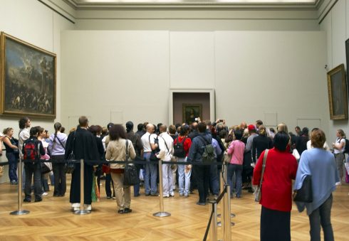 Det er spesielt to verk i Louvre, som konstant er omringet av masse turister; Mona Lisa av Leonardo da Vinci og skulpturen Venus fra Milos Paris, Louvre, Tuilerie, obelisken, Ile de Cité, Notre Dame, Ile de France, Unescos liste over Verdensarven, Seinen, Nord-Frankrike, Frankrike