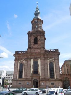 Dreifaltigkeitskirche ble tidlig på 1700-tallet oppført der bysenteret Münze lå, og har skapt et vakuum i Worms sentrum. Foto: © reisdit.no Worms, Rhinen, Mainz, Kaiserdom, Dom St. Peter, jødene, Heiliger Sand, synagoge, Mikwah, romansk arkitektur, Kaiser, Kurfyrster, romertid, middelalder, renessanse, barokk, Speyer, Mainz, Vest-Tyskland