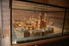 Denne modellen viser Kaiserdom med omgivelser anno 1689 før Worms ble offer for ødeleggelser under Arvefølgestriden. Foto: © reisdit.no Worms, Rhinen, Mainz, Kaiserdom, Dom St. Peter, jødene, Heiliger Sand, synagoge, Mikwah, romansk arkitektur, Kaiser, Kurfyrster, romertid, middelalder, renessanse, barokk, Speyer, Mainz, Vest-Tyskland