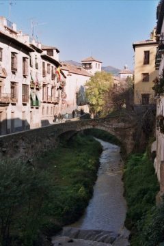 Og her ser du Granada, Alhambra, Generalife, Barrio del Albaicín, Bib-Rambla, Plaza Nueva, Capilla Real, Santa Ana, San Nicholas, San Miguel de Bajo, Unescos liste over Verdensarven, Andalucia, Spania