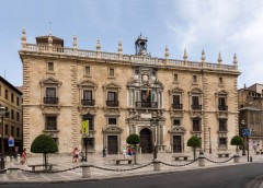 Det elegante Palacio Real Chancelleria er bygd i senrenessansen i såkalt manieristisk stil. Foto: Jebulon / Wikipedia Granada, Palacio Real Chancelleria , Alhambra, Generalife, Barrio del Albaicín, Bib-Rambla, Plaza Nueva, Capilla Real, Santa Ana, San Nicholas, San Miguel de Bajo, Unescos liste over Verdensarven, Andalucia, Spania