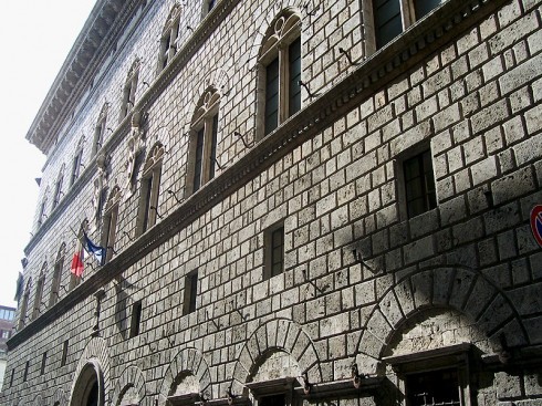 Det vakre Palazzo Piccolomini i renessansestil ligger et lite steinkast unna Piazza del Campo. Foto: MarkusMark / Wikipedia Siena, Unescos liste over Verdensarven, historisk, etruskere, middelalder, gamleby, romensk, gotisk, katedral, Toscana, Midt-Italia, Italia