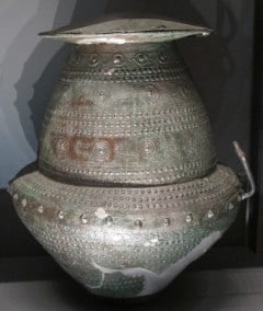 En etruskisk bikonisk gravurne fra 700-tallet før vår tidsregning i Museo Archeologico Nazionale de Siena. Foto: Combusken / Wikipedia Siena, Unescos liste over Verdensarven, historisk, etruskere, middelalder, gamleby, romensk, gotisk, katedral, Toscana, Midt-Italia, Italia