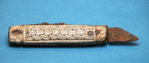 En viking-kniv fra 900-tallet ble funnet i Castle Street i år 1976, i dag utstilt i Heritage Museum i Stour Street. Foto: © Canterbury Museums and Galleries Canterbury, Cathedral, West gate, Christ Church Gate, Minster, Thomas Beckett, England, River Stour, The Weavers, romertid, middelalder, early british gothic, Storbritannia