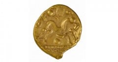 En romersk Stater - en gullmynt fra det første århundret før Kristus. Foto: © Canterbury Museums and Galleries Canterbury, Cathedral, West gate, Christ Church Gate, Minster, Thomas Beckett, England, River Stour, The Old Weavers House, romertid, middelalder, early british gothic, Storbritannia