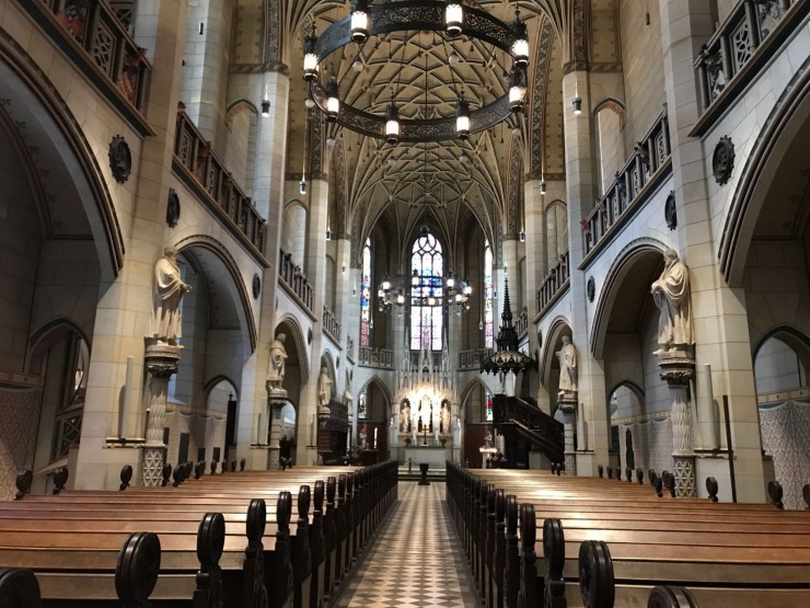 Schlosskirche har et nydelig interiør. Foto: © ReisDit.no