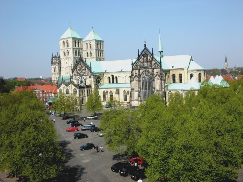 Münsters flotte Dom St. Paul i romansk og gotisk stil. Foto: © Presseamt Münster / Tilman Roßmöller Münster, Tyskland, Vest-Tyskland, Westfalen, Prinzipalmarkt, middelalder, Freden i Westfalen, Friedenssal, anabaptistene, LWL Museum Münster, Thürmerin, Dom St. Paul, Lamberti-kirche
