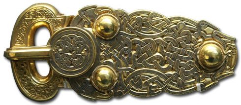 Anglo_Saxon_Buckle Norwich, East Anglia, anglo saxons, angelsaksere, England, Storbritannia, Wensum, Tombland, Norwich Cathedral, Dragon Hall, bosses, St Peter Mancroft, Elm Hill, Norwich Castle Mound, Castle museum, The Bridewell, The Museum of Norwich at The Bridewell, Pottergate, Pull’s Ferry, Cow Tower, Guildhall, Princes Street, Maid’s Head, Bishop’s Bridge, Riverside