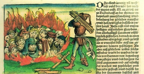 Jøder var utsatt for grusomheter og forfølgelser over hele Europa i middelalderen. Her illustreres en progrom - jøder som brennes levende - i Nürnberger Krönike i år 1493. Kilde: Wikipedia. Norwich, East Anglia, anglo saxons, angelsaksere, England, Storbritannia, Wensum, Tombland, Norwich Cathedral, Dragon Hall, bosses, St Peter Mancroft, Elm Hill, Norwich Castle Mound, Castle museum, The Bridewell, The Museum of Norwich at The Bridewell, Pottergate, Pull’s Ferry, Cow Tower, Guildhall, Princes Street, Maid’s Head, Bishop’s Bridge, Riverside