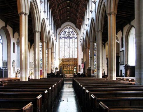 St Peter Mancroft - legg spesielt merke til det uvanlige tretaket. Foto: John Salmon CC-BY-2.0 / Wikipedia Norwich, East Anglia, England, Storbritannia, Wensum, Tombland, Norwich Cathedral, bosses, St Peter Mancroft, Elm Hill, Castle Mound, Castle museum, The Bridewell, The Museum of Norwich at The Bridewell, Pottergate, Pull’s Ferry, Cow Tower, Guildhall, Princes Street, Maid’s Head, Bishop’s Bridge, Riverside