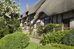 Anne Hathaway's Cottage ligger 10 minutters kjøring fra Stratford-upon-Avon. Foto: © The Shakespeare Birthplace Trust Stratford-upon-Avon, William Shakespeare, The Bard, middelalder, bindingsverk, Shakespeare’s Birthplace, Clopton Bridge, Anne Hathaway, Mary Arden, New Place, Hall’s Croft, John Hall, Holy Trinity Church