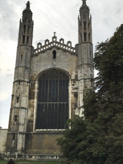 I Cambridge kan du oppleve en av Englands mest ikoniske bygninger - King's College Chapel. Foto: © ReisDit.no Cambridge, Cambridgeshire, Cambridge University, River Cam, King’s College Chapel, Trinity, King’s grade, Fitzwilliam Museum, Madelene Bridge, Bridge Street, St. Bene’t’s Church, Great St. Mary, Bridge Street