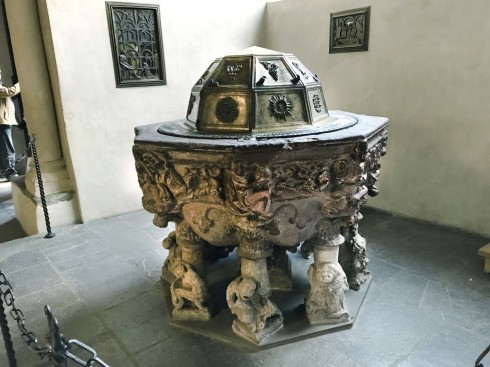 Limburg an der Lahn, Domberg, Domplatz, Dom St Georg, Limburger Dom, Römer, Diözesanmuseum, Staurothek, Hessen, gotisk, romansk, middelalder, bindingsverk, Fischmarkt, Rossmarkt, Bischofsplatz, Plötze, Fachwerk-Strasse Limburg an der Lahn, Domberg, Domplatz, Dom St Georg, Limburger Dom, Römer, Diözesanmuseum, Staurothek, Hessen, gotisk, romansk, middelalder, bindingsverk, Fischmarkt, Rossmarkt, Bischofsplatz, Plötze, Fachwerk-Strasse